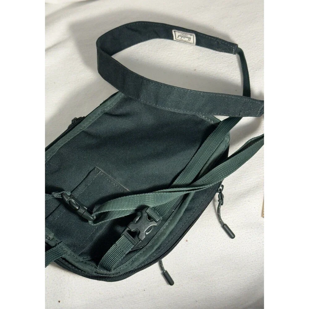 Herschel Black Plaid Crossbody Bag Zip/Buckle Adjustable Strap Inner Pockets